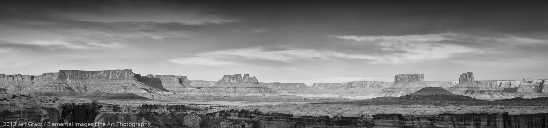 Distant Buttes | Canyonlands National Park | UT | USA - © 2012 Jeff Gracz / Elemental Images Fine Art Photography - All Rights Reserved Worldwide